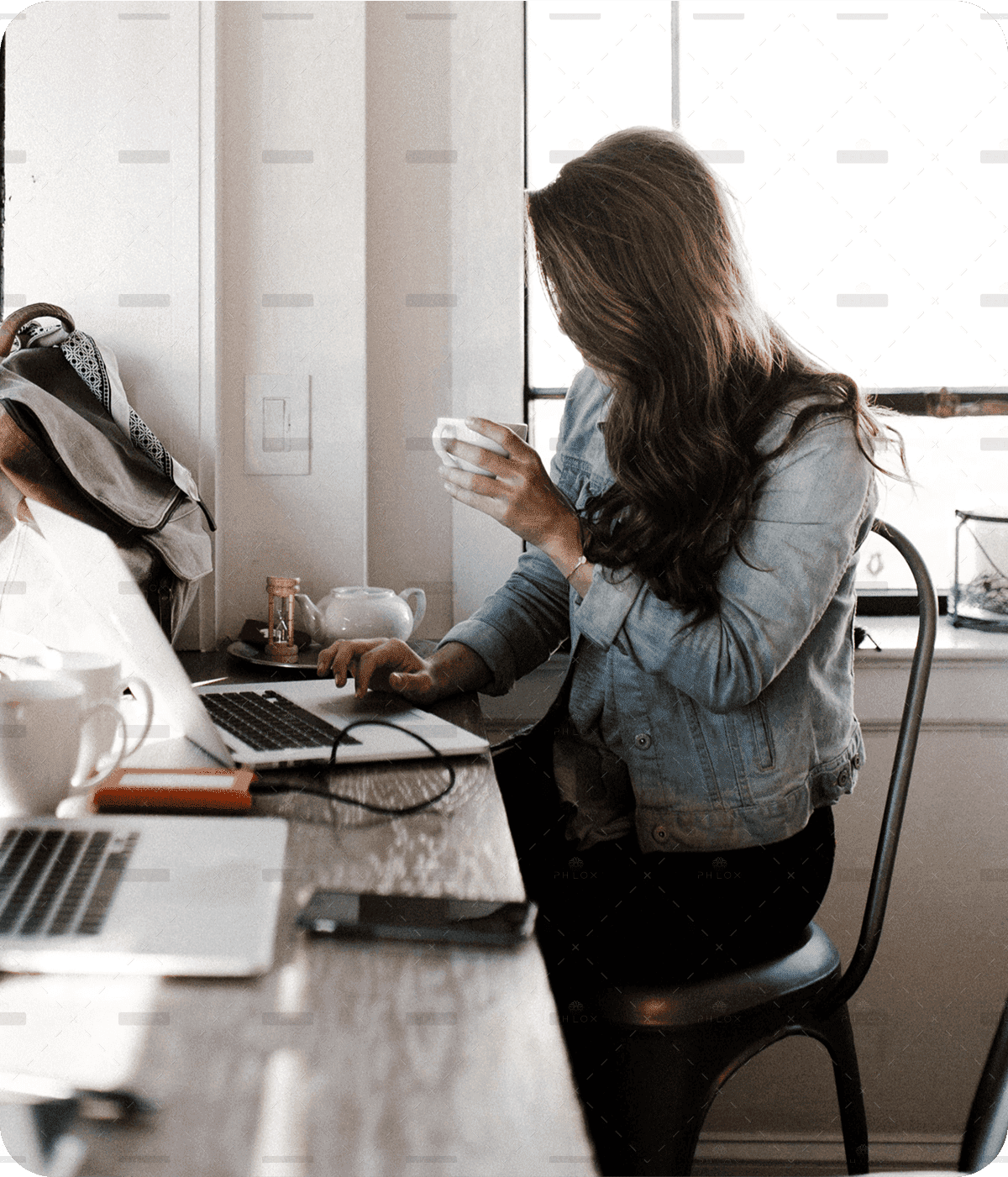 demo-attachment-1829-Subtract-8